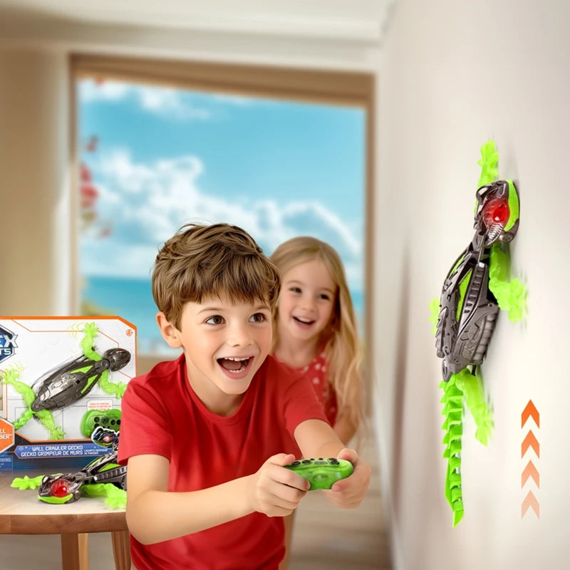 Wall Crawler Gecko With Remote Control